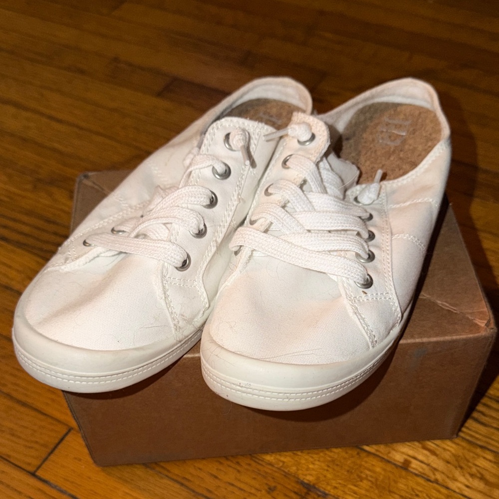 Women's White Casual Mules